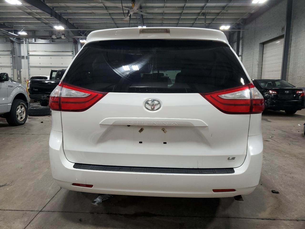 2016 Toyota Sienna Le VIN: 5TDKK3DC7GS705586 Lot: 83851225