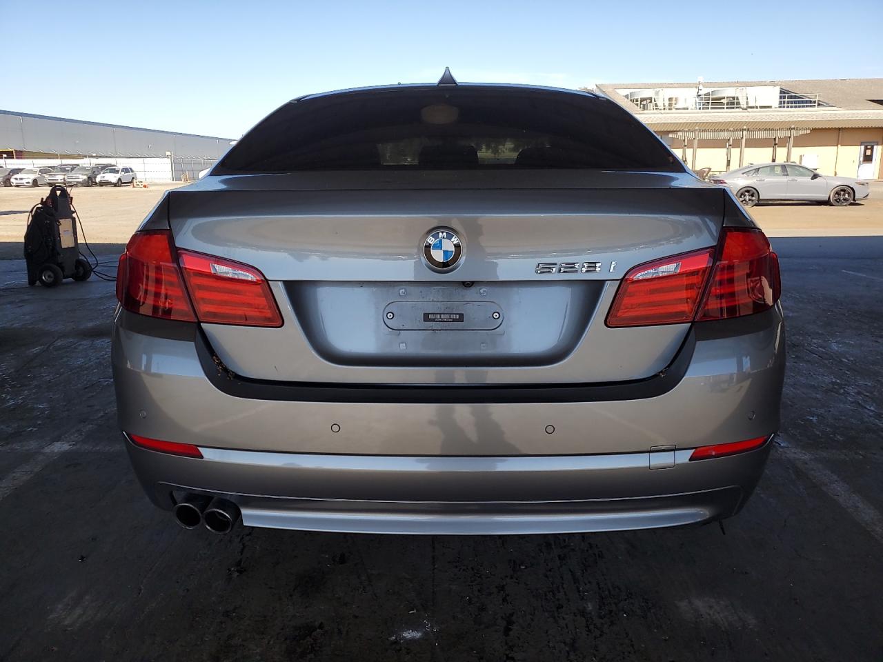 2011 BMW 528 I VIN: WBAFR1C51BC749465 Lot: 71463415