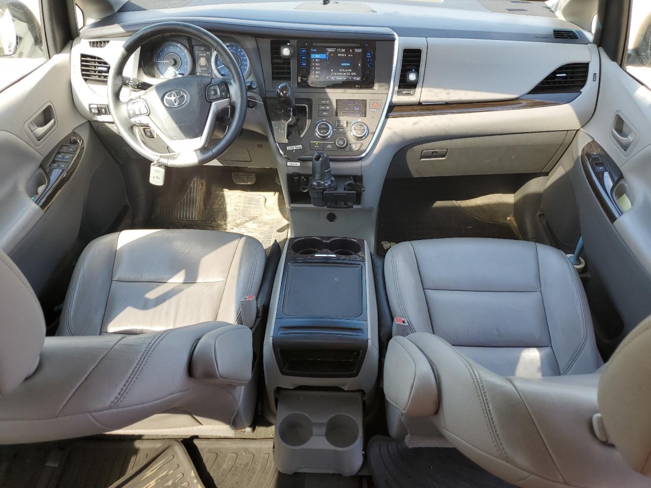 2015 Toyota Sienna Xle VIN: 5TDYK3DC6FS534791 Lot: 84202225