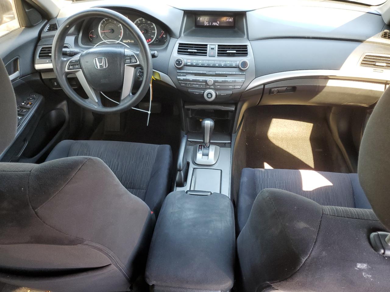 2011 Honda Accord Lx VIN: 1HGCP2F30BA015392 Lot: 80211115