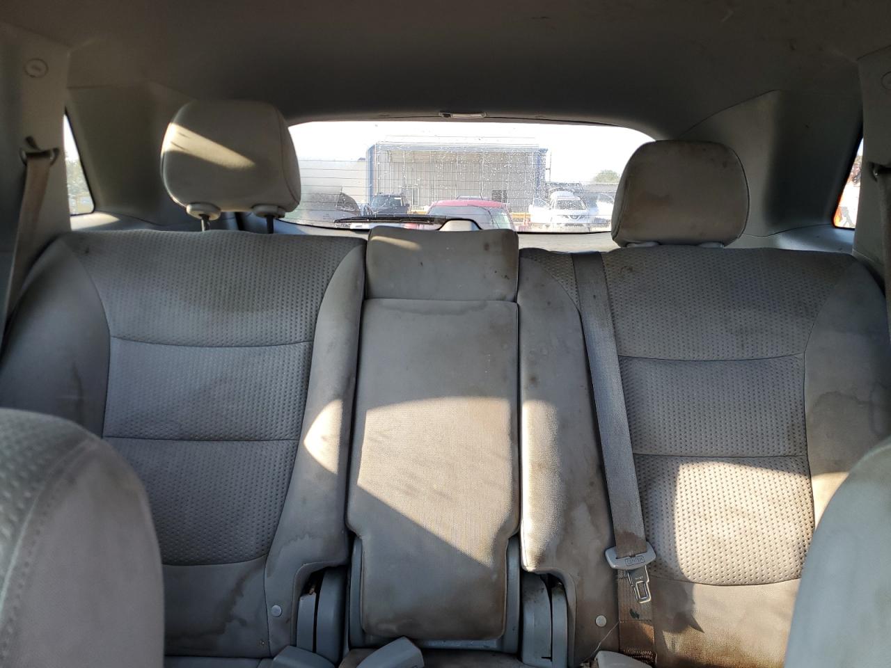 2011 Kia Sorento Base VIN: 5XYKT3A11BG148454 Lot: 80439385