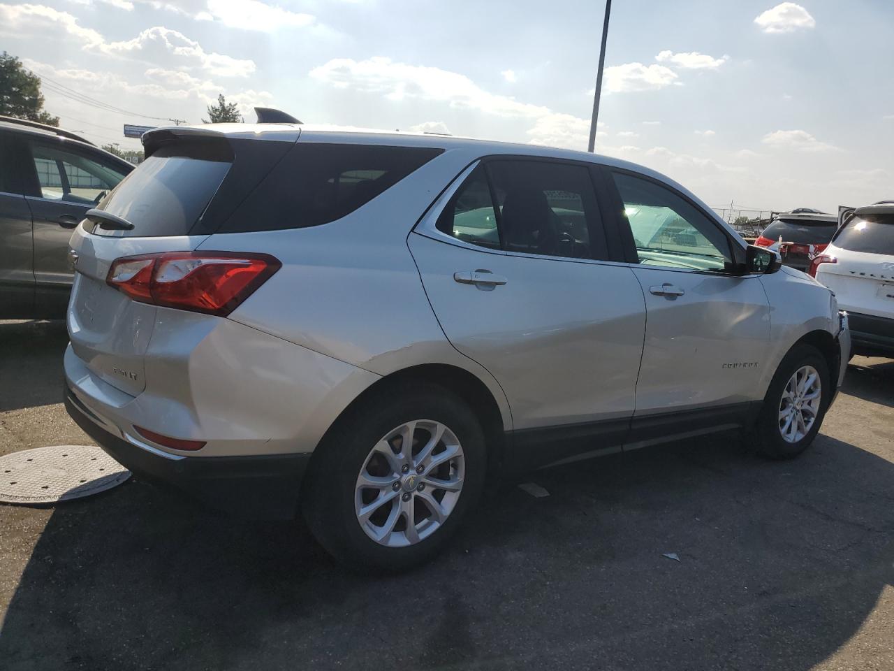 2018 Chevrolet Equinox Lt VIN: 3GNAXSEV6JS519720 Lot: 82025735