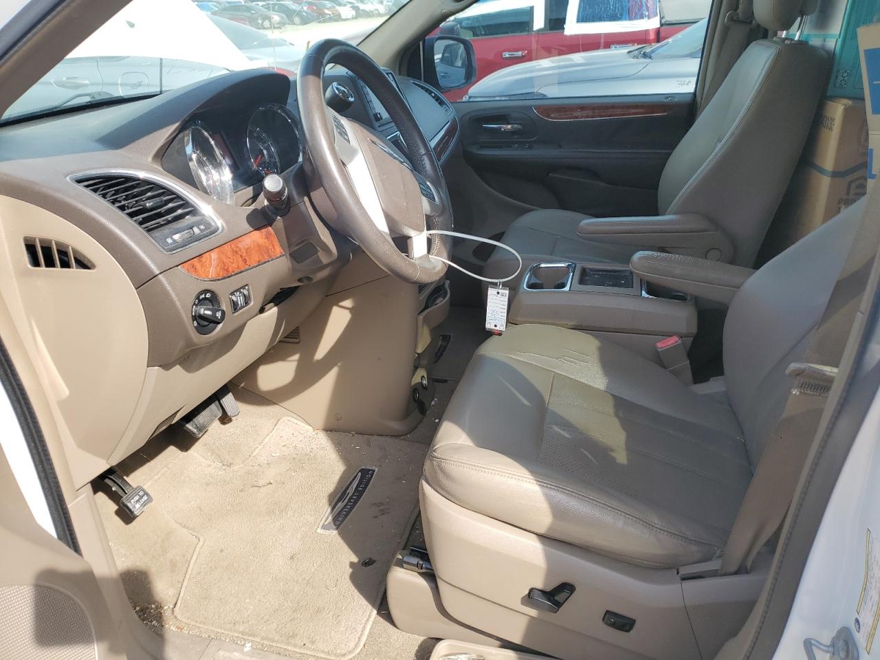 2016 Chrysler Town & Country Touring L VIN: 2C4RC1CG8GR305730 Lot: 71013755