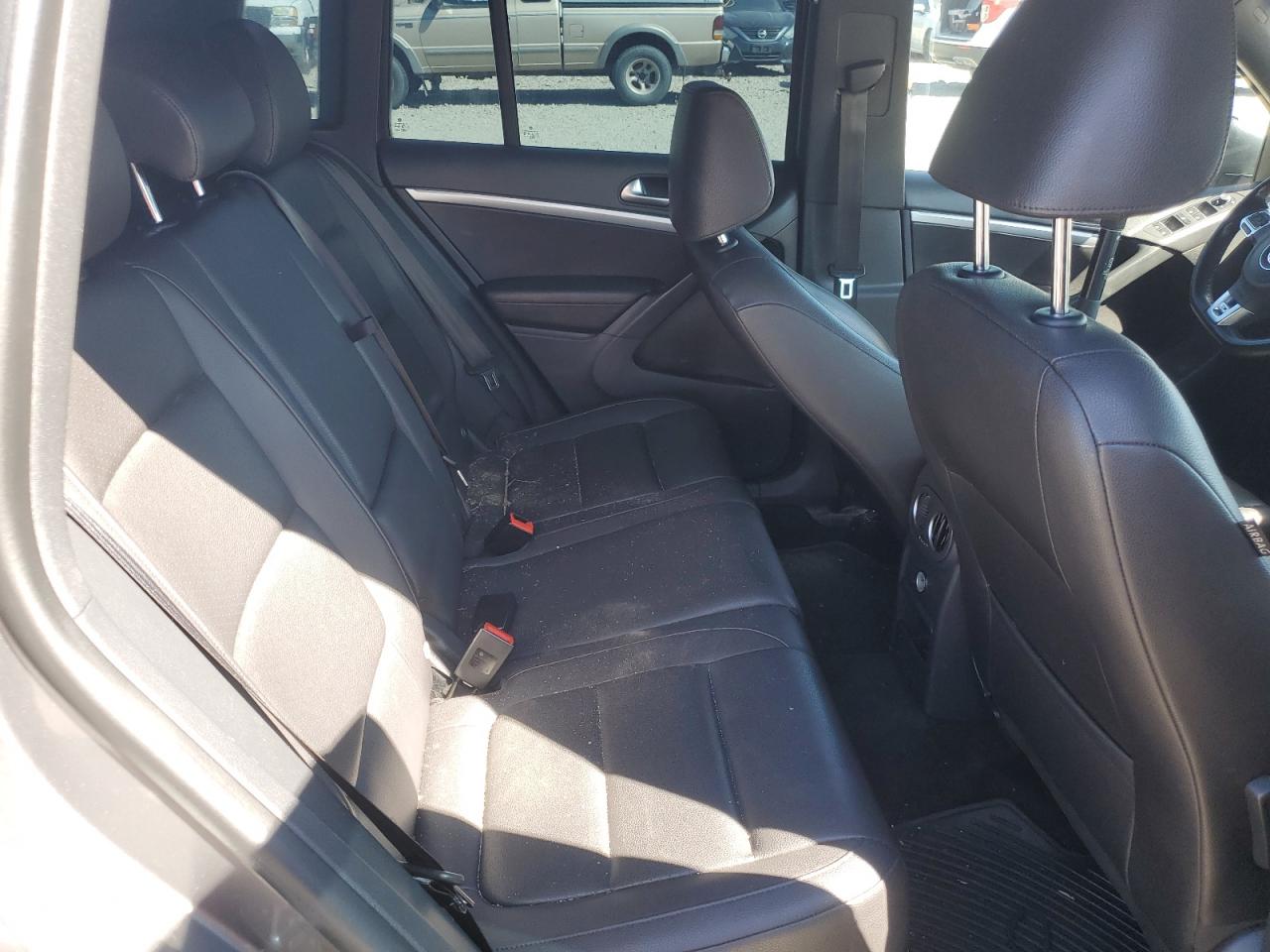 2016 Volkswagen Tiguan S VIN: WVGBV7AX7GW054851 Lot: 83851145