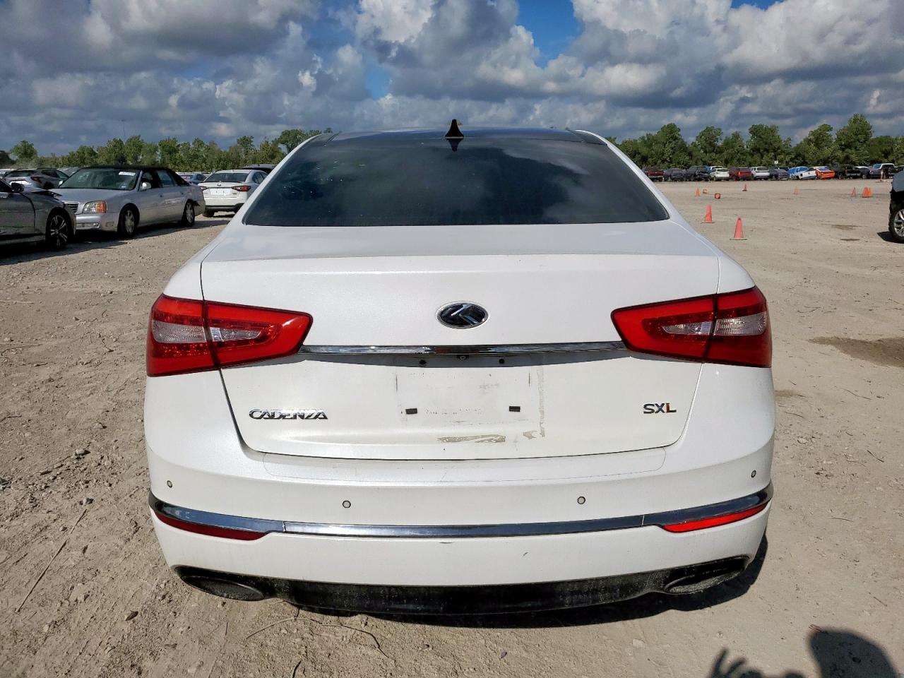 2014 Kia Cadenza Premium VIN: KNALN4D72E5162345 Lot: 71992125