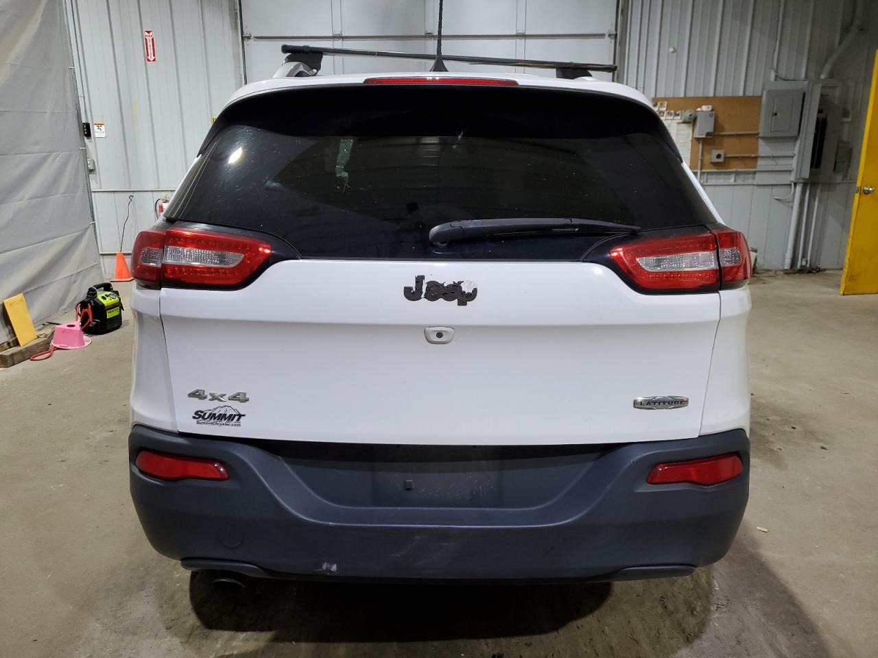 2018 Jeep Cherokee Latitude Plus VIN: 1C4PJMLB8JD613882 Lot: 84633385