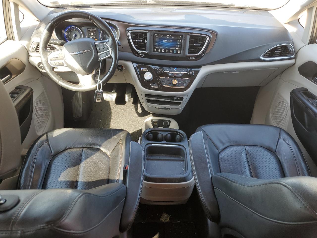 2019 Chrysler Pacifica Touring L VIN: 2C4RC1BG8KR667194 Lot: 84801895