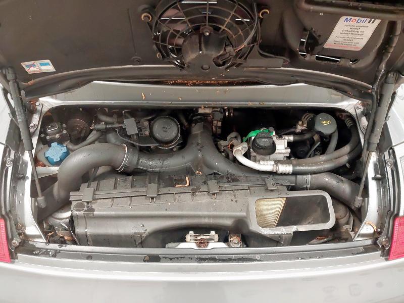 2004 PORSCHE  