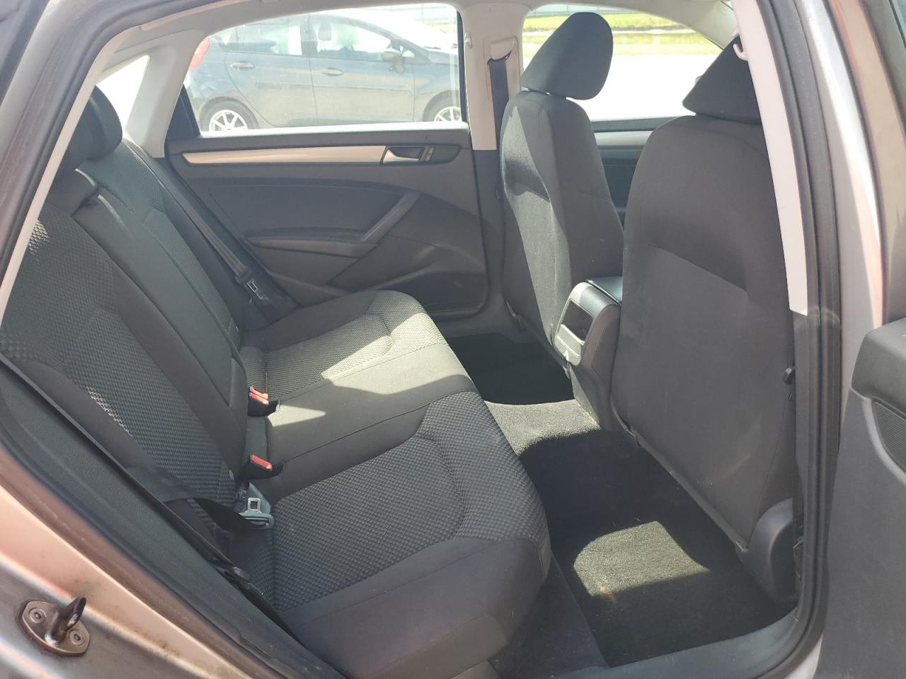 2014 Volkswagen Passat S VIN: 1VWAT7A35EC091282 Lot: 81175495