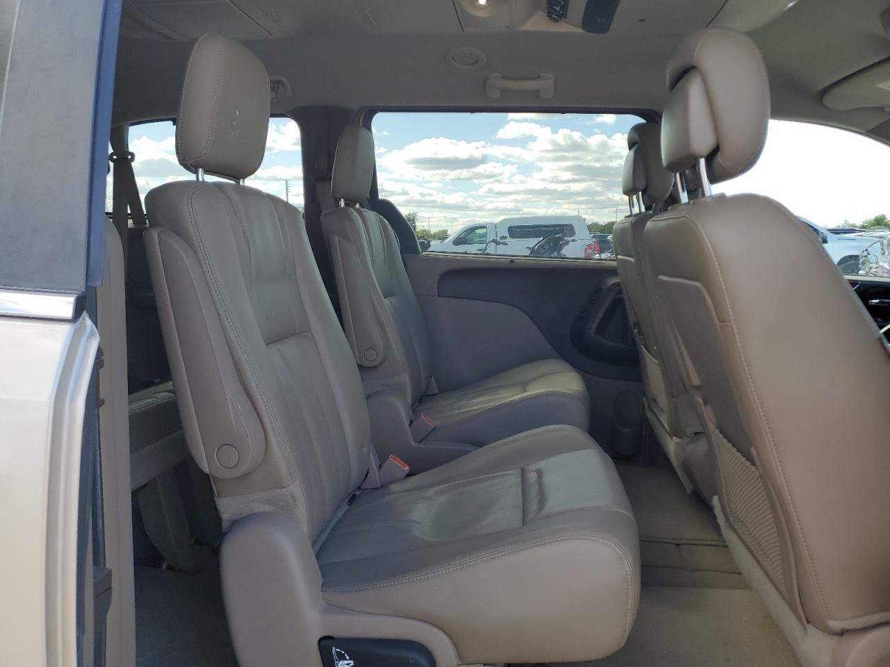 2015 Chrysler Town & Country Touring L VIN: 2C4RC1CG3FR754795 Lot: 71883825