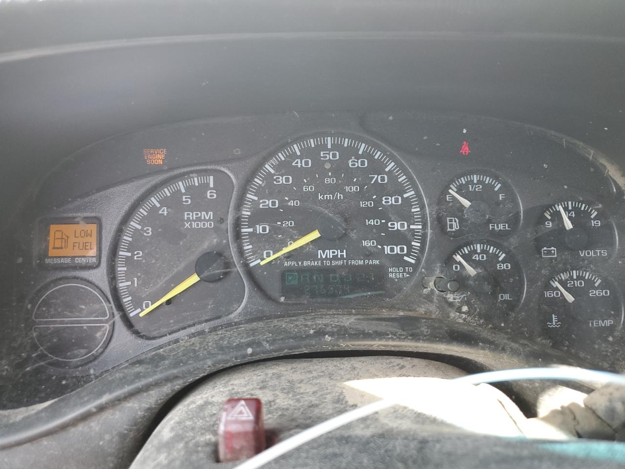 2000 Chevrolet Silverado C1500 VIN: 2GCEC19T9Y1261028 Lot: 81212065