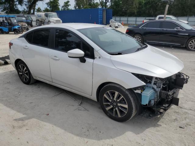  NISSAN VERSA 2022 Biały