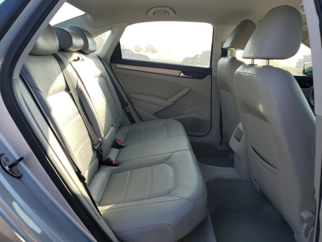 2013 Volkswagen Passat S VIN: 1VWAH7A30DC137939 Lot: 81286405