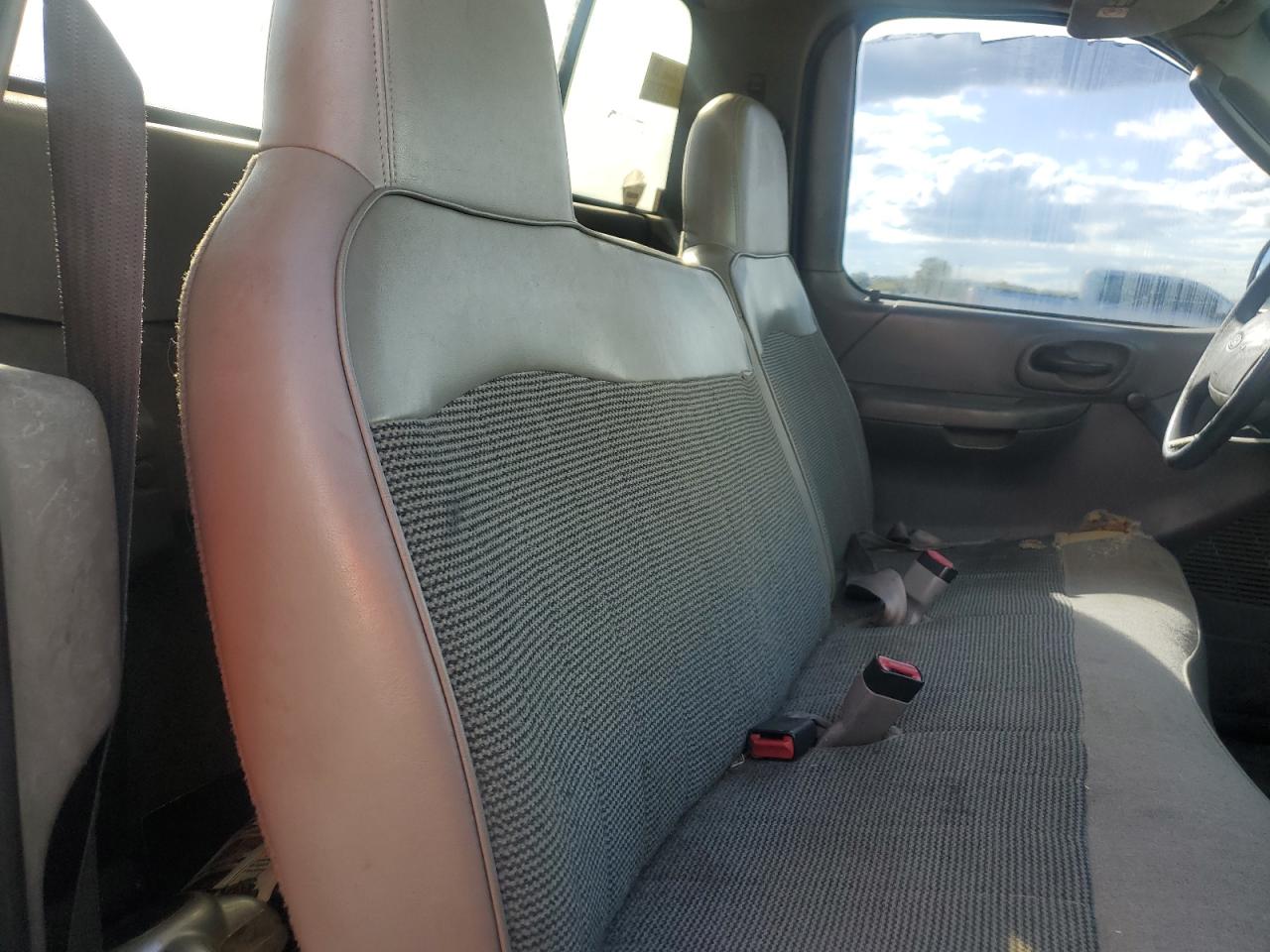 2003 Ford F150 VIN: 1FTRF18W23NA77545 Lot: 84576245