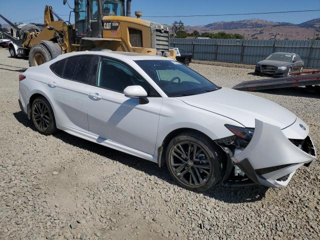  TOYOTA CAMRY 2025 Белы