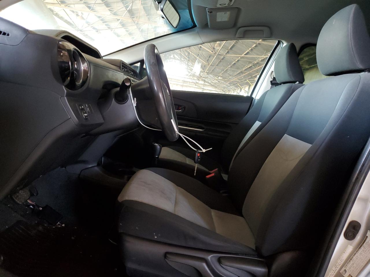 2016 Toyota Prius C VIN: JTDKDTB39G1130465 Lot: 70963555