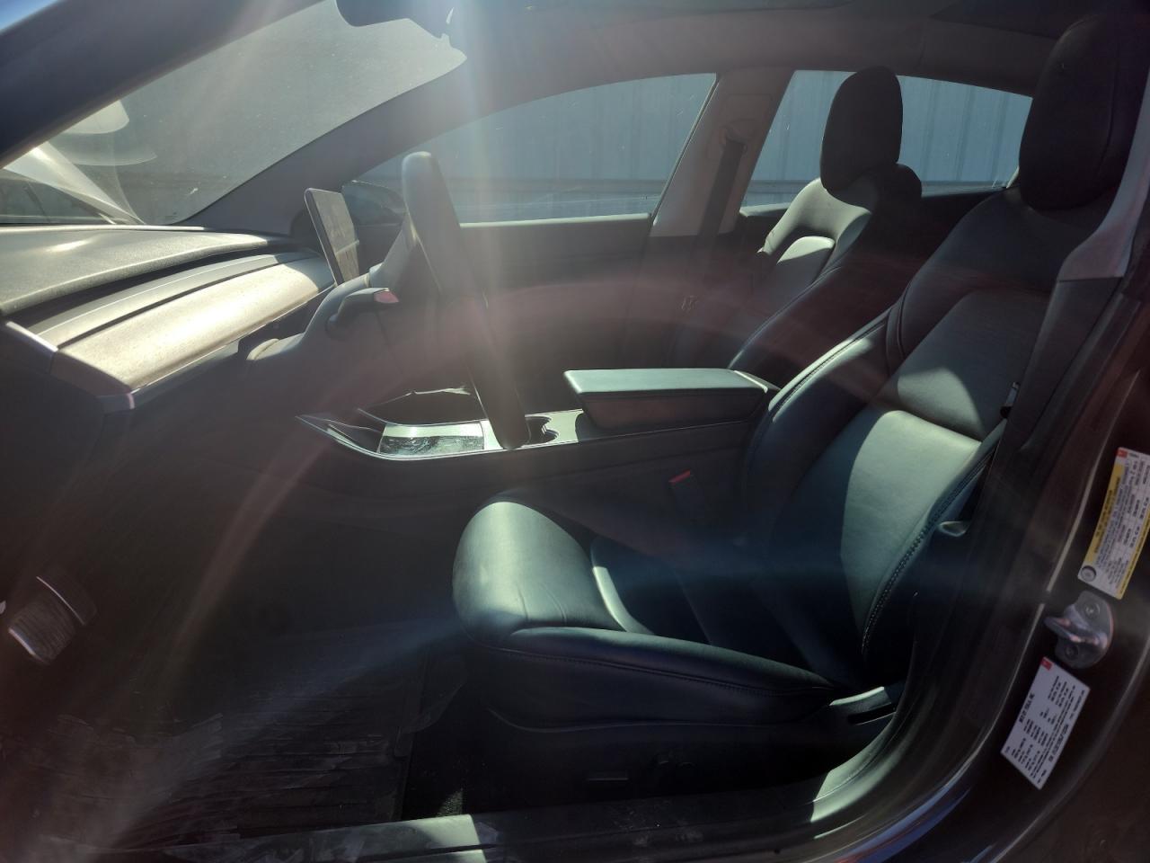 2018 Tesla Model 3 VIN: 5YJ3E1EB0JF132564 Lot: 81597715