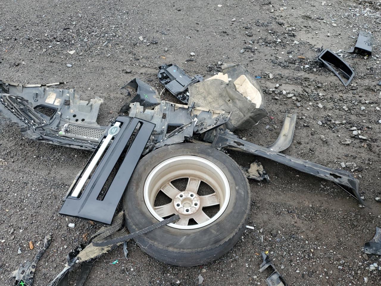 2021 Land Rover Defender 110 S VIN: SALEJERX3M2062091 Lot: 80998295