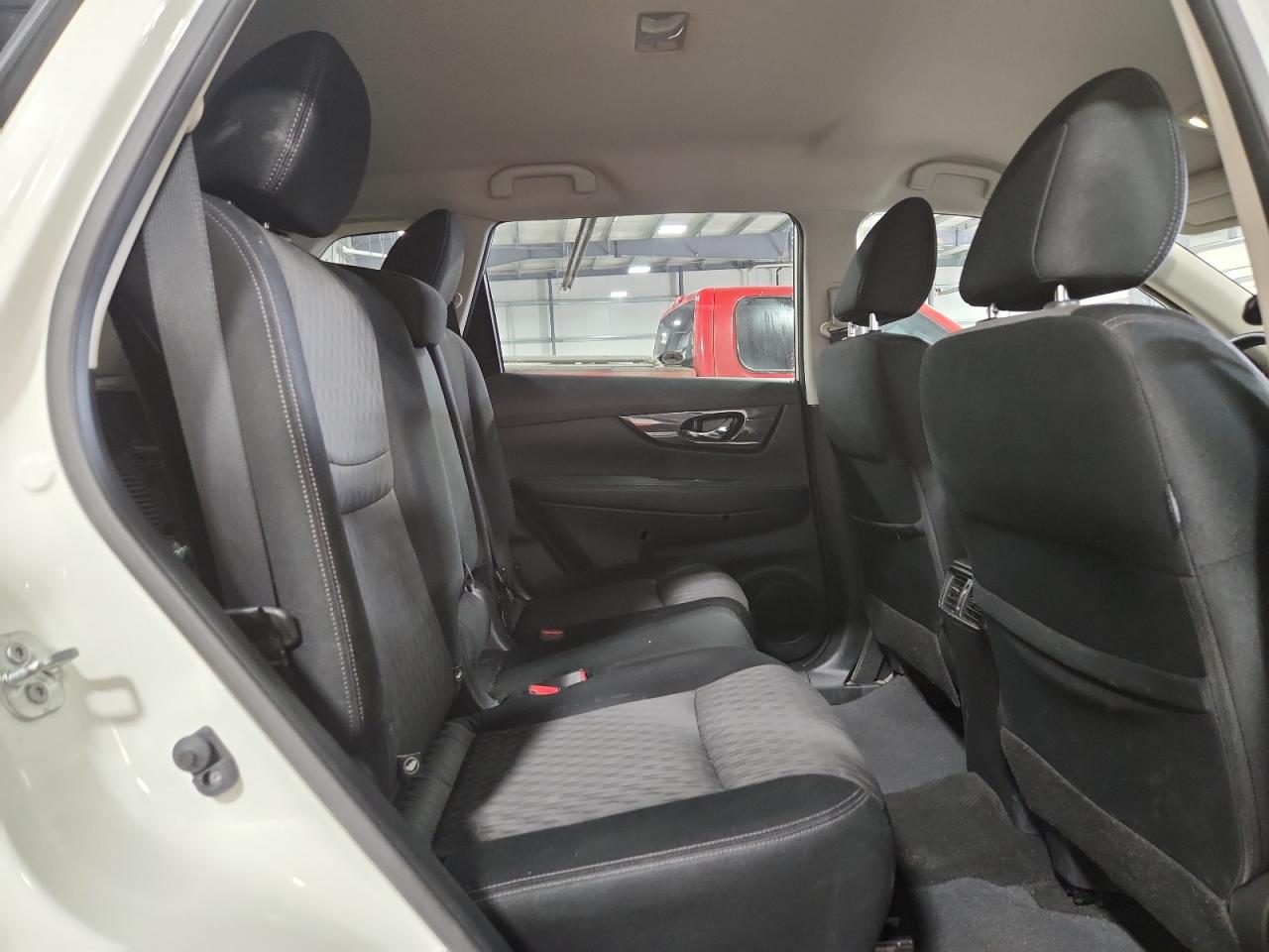 2017 Nissan Rogue S VIN: JN8AT2MV2HW250334 Lot: 81452165