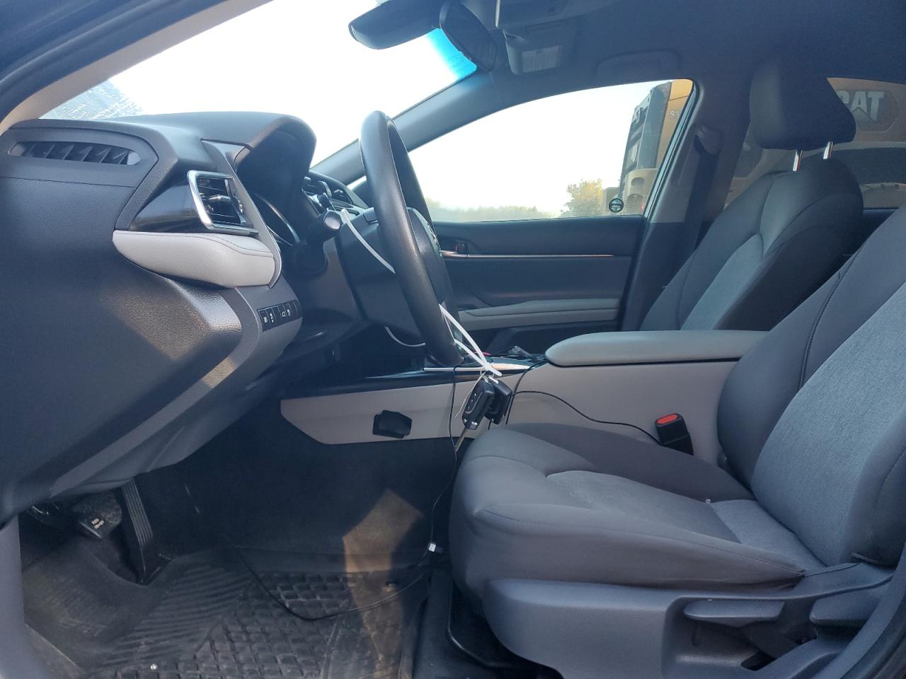 2018 Toyota Camry L VIN: 4T1B11HKXJU653930 Lot: 84194835