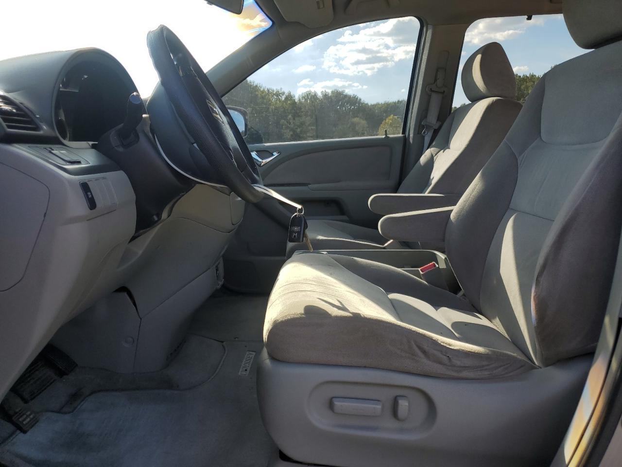 2006 Honda Odyssey Ex VIN: 5FNRL38496B097832 Lot: 81918285