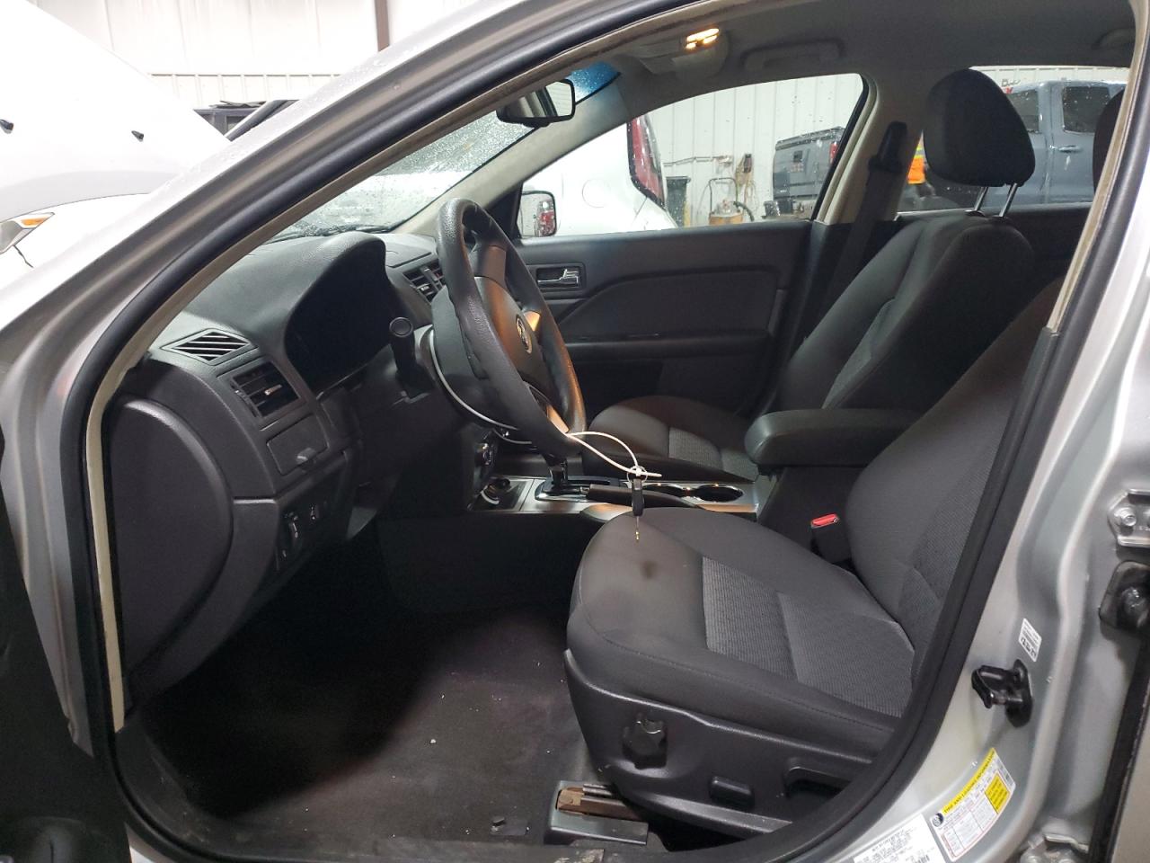 2010 Ford Fusion Se VIN: 3FAHP0HA3AR215116 Lot: 81004865