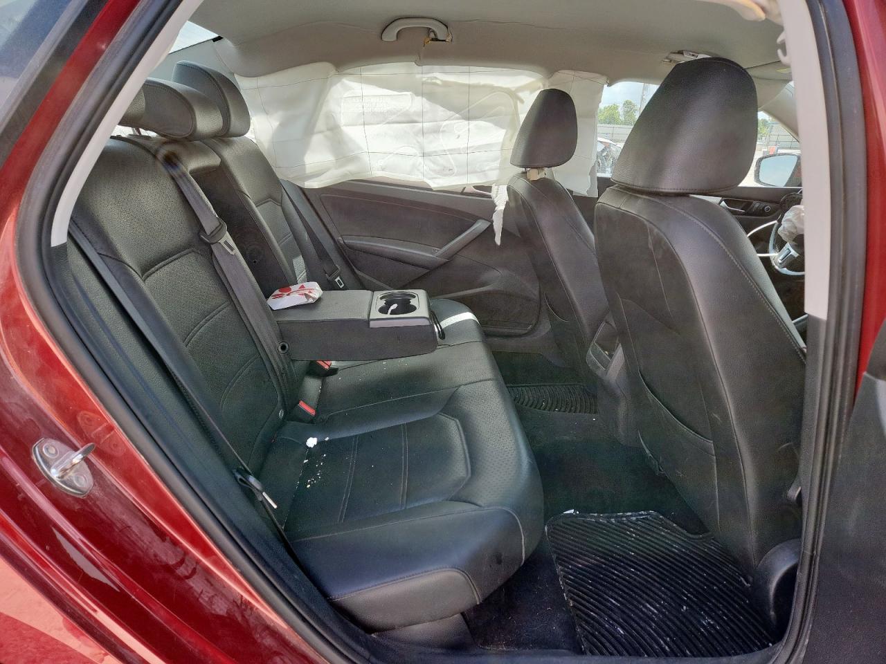 2015 Volkswagen Passat S VIN: 1VWAS7A34FC021809 Lot: 81736915