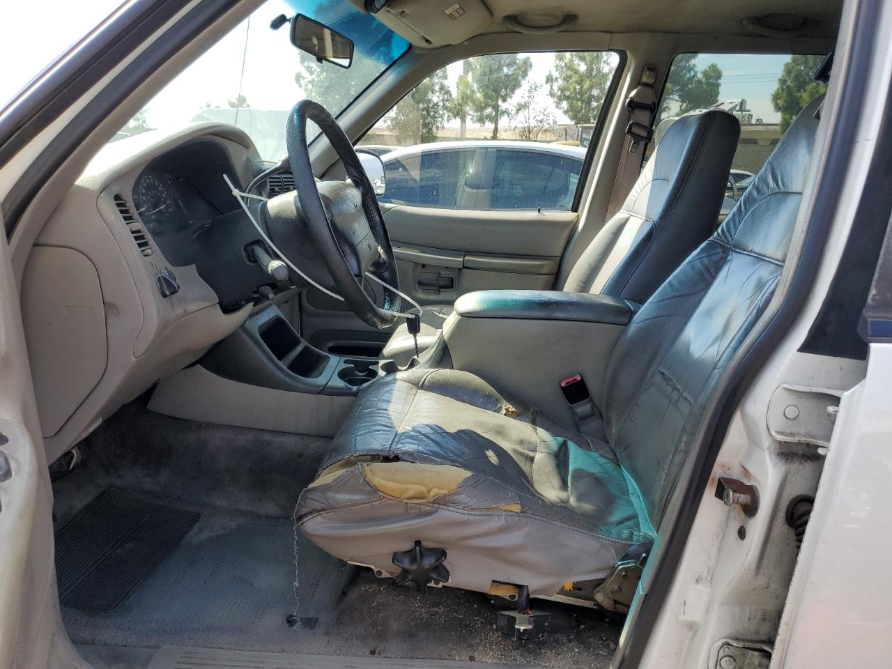 1999 Ford Explorer VIN: 1FMZU32E9XZB36375 Lot: 81591425