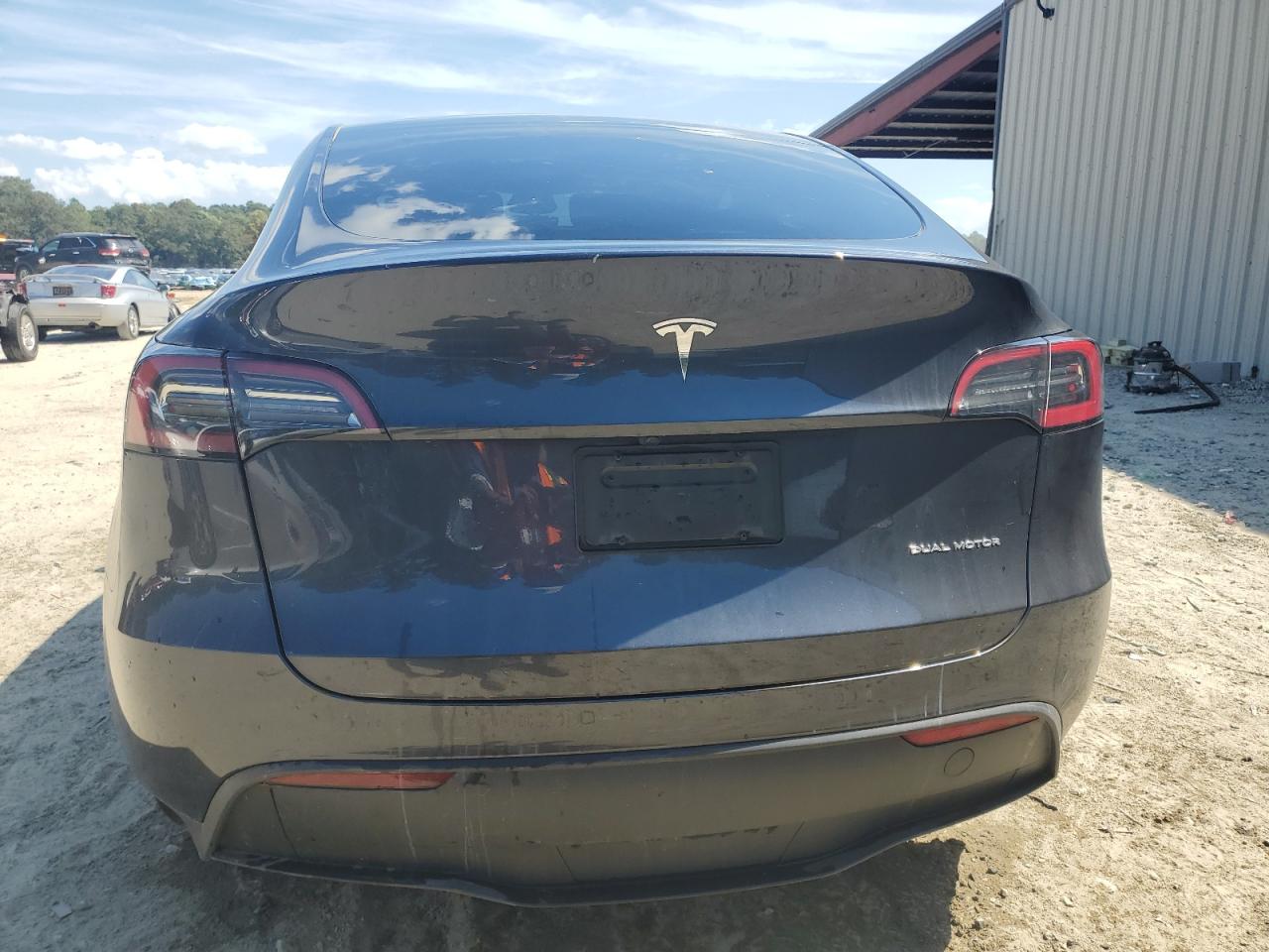 2024 Tesla Model Y VIN: 7SAYGDEE3RA328408 Lot: 70861915