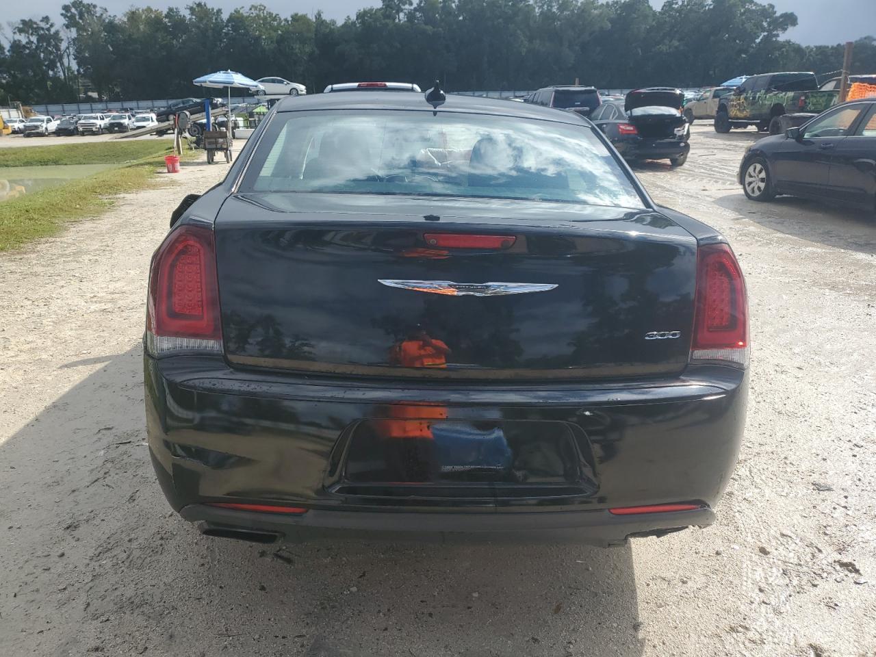 2019 Chrysler 300 Touring VIN: 2C3CCAAG7KH694033 Lot: 84273675