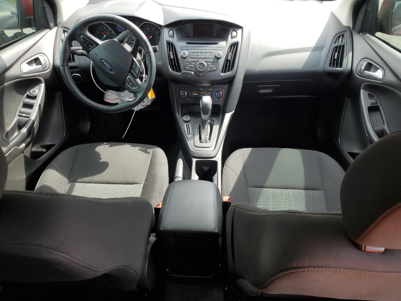 2016 Ford Focus Se VIN: 1FADP3F21GL383968 Lot: 80924145