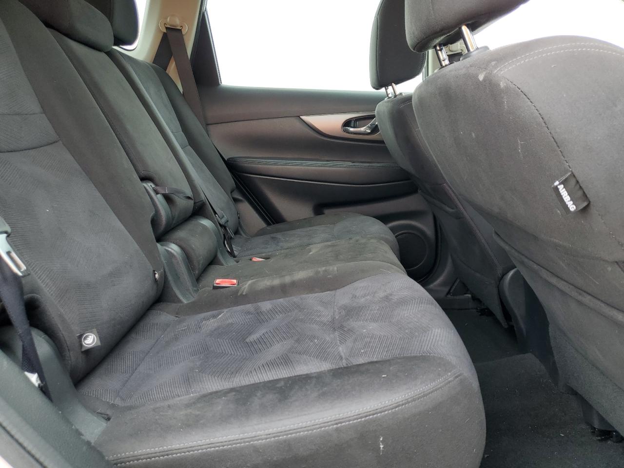 2015 Nissan Rogue S VIN: KNMAT2MT2FP550053 Lot: 81613335