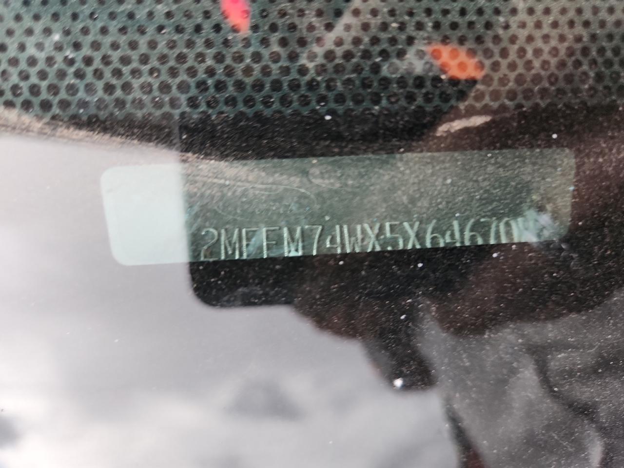 2005 Mercury Grand Marquis Gs VIN: 2MEFM74WX5X646708 Lot: 81852795