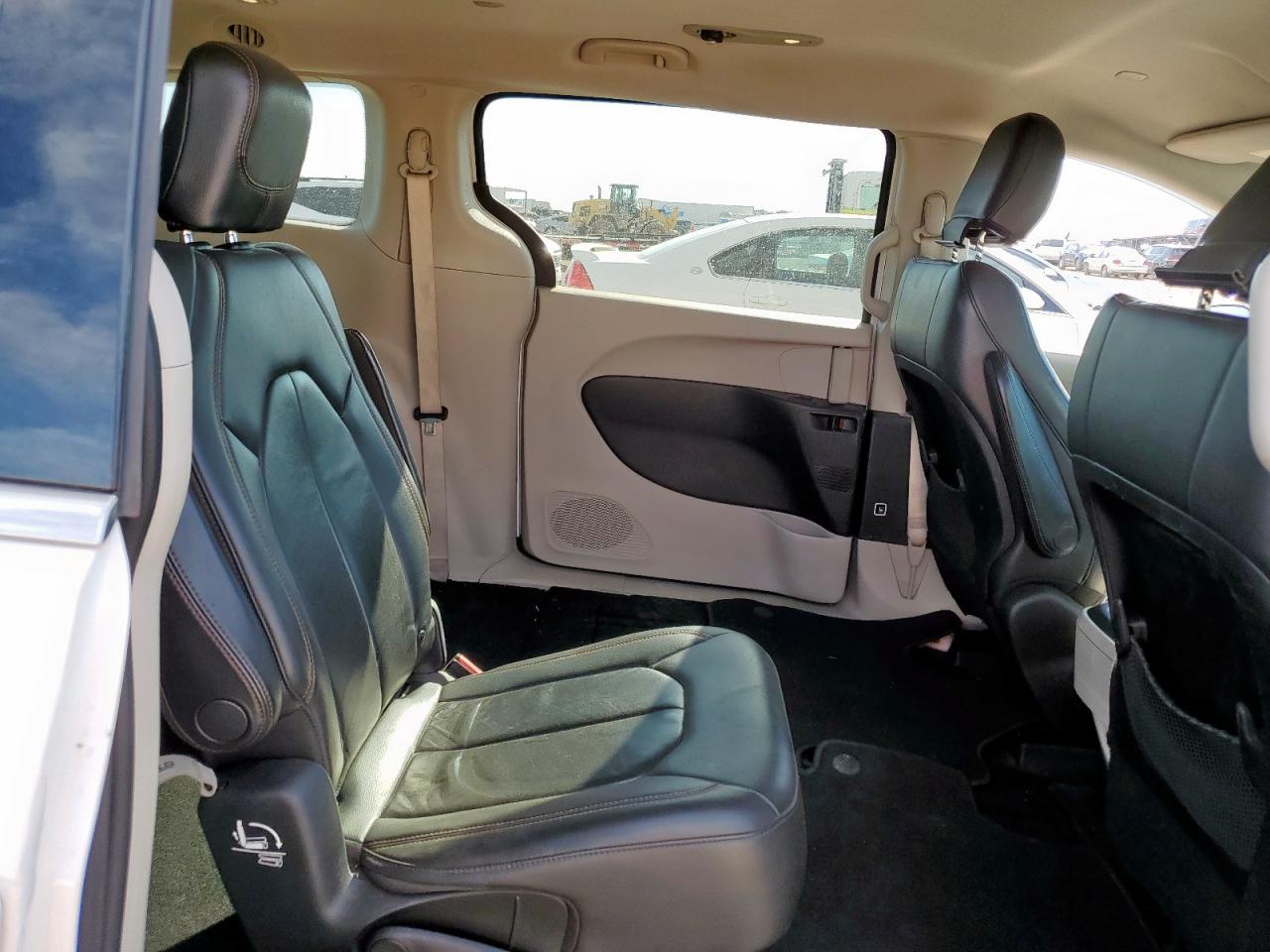 2017 Chrysler Pacifica Touring L VIN: 2C4RC1BG0HR533871 Lot: 71681415