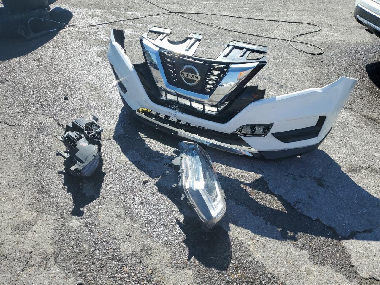 2017 Nissan Rogue S VIN: KNMAT2MT9HP609957 Lot: 83873285