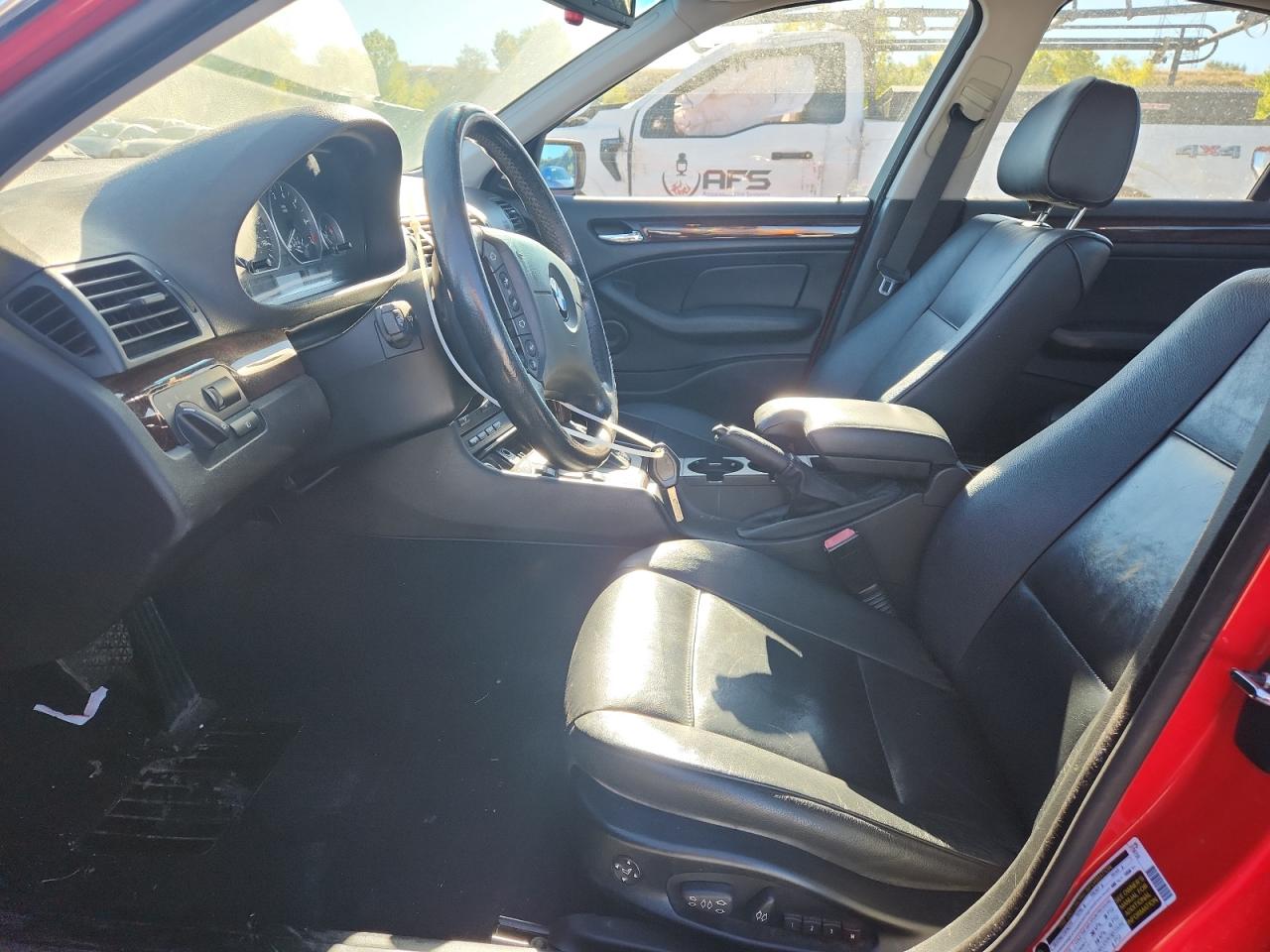 2005 BMW 330 Xi VIN: WBAEW53435PN37232 Lot: 84393915