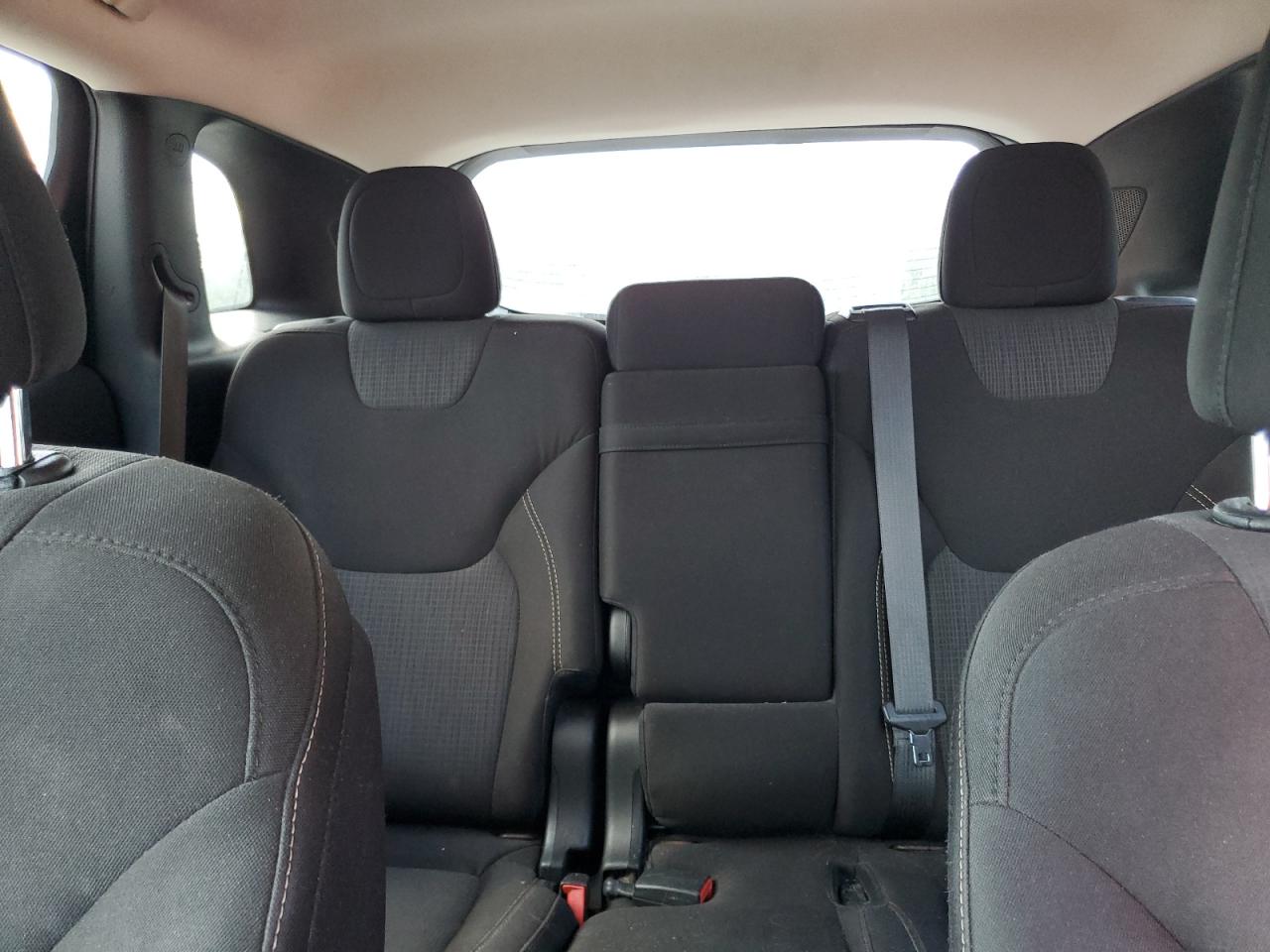 2016 Jeep Cherokee Latitude VIN: 1C4PJLCS4GW171397 Lot: 80750105