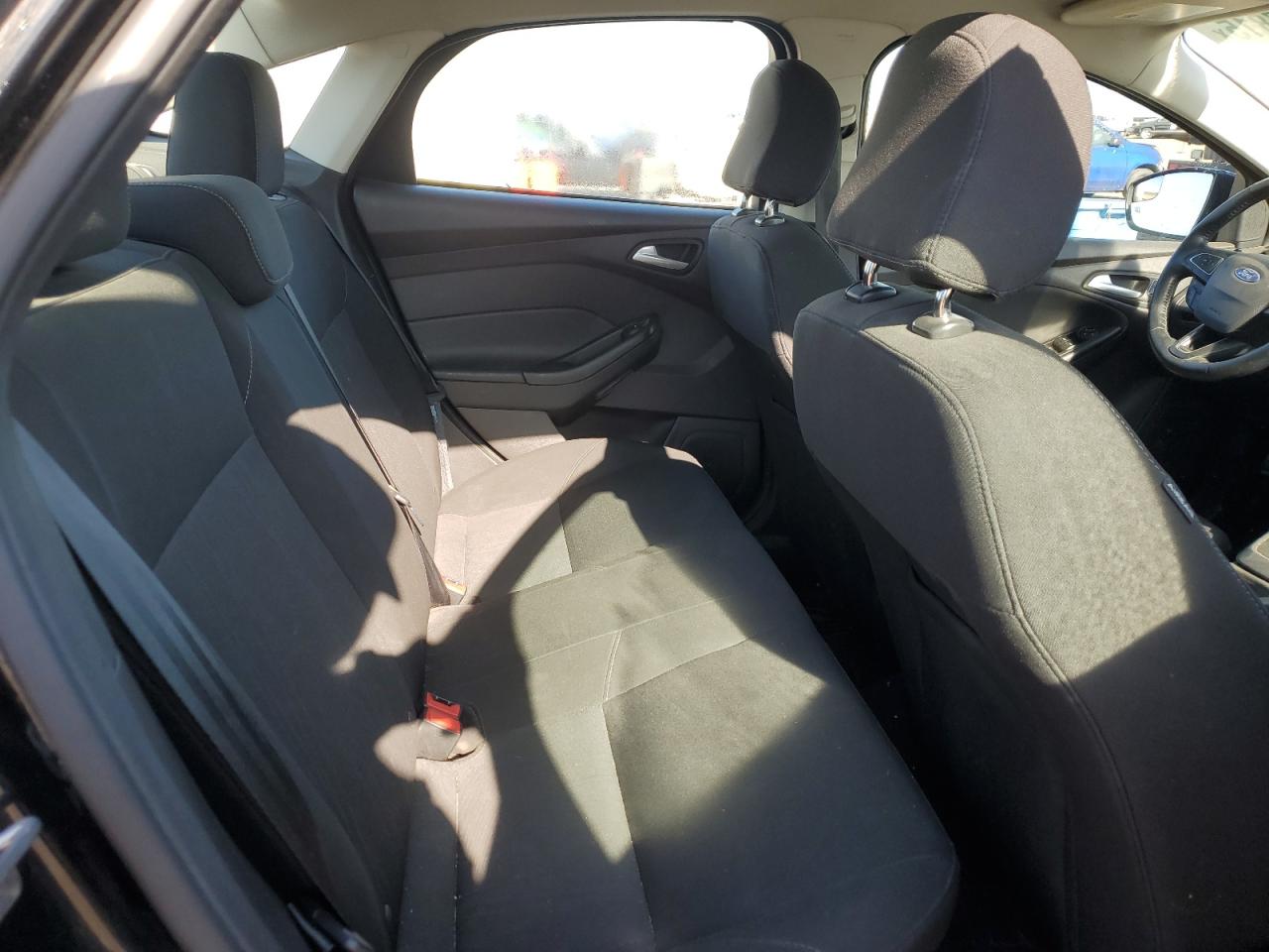 2017 Ford Focus Se VIN: 1FADP3F24HL255760 Lot: 84277815