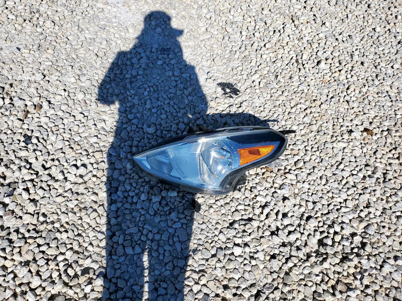 2016 Nissan Versa S VIN: 3N1CN7AP5GL831092 Lot: 83877035