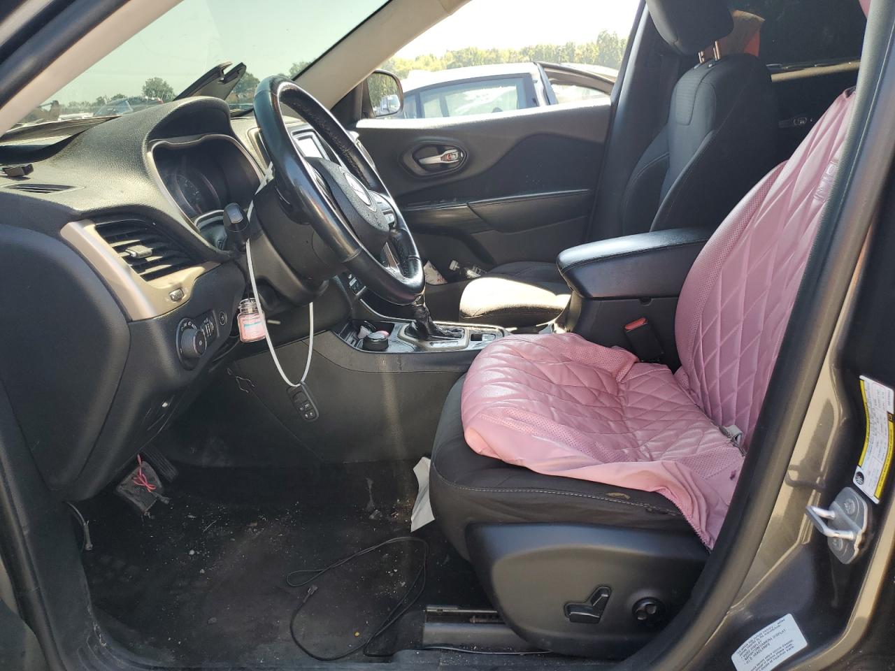 2016 Jeep Cherokee Latitude VIN: 1C4PJMCS9GW120452 Lot: 81402975