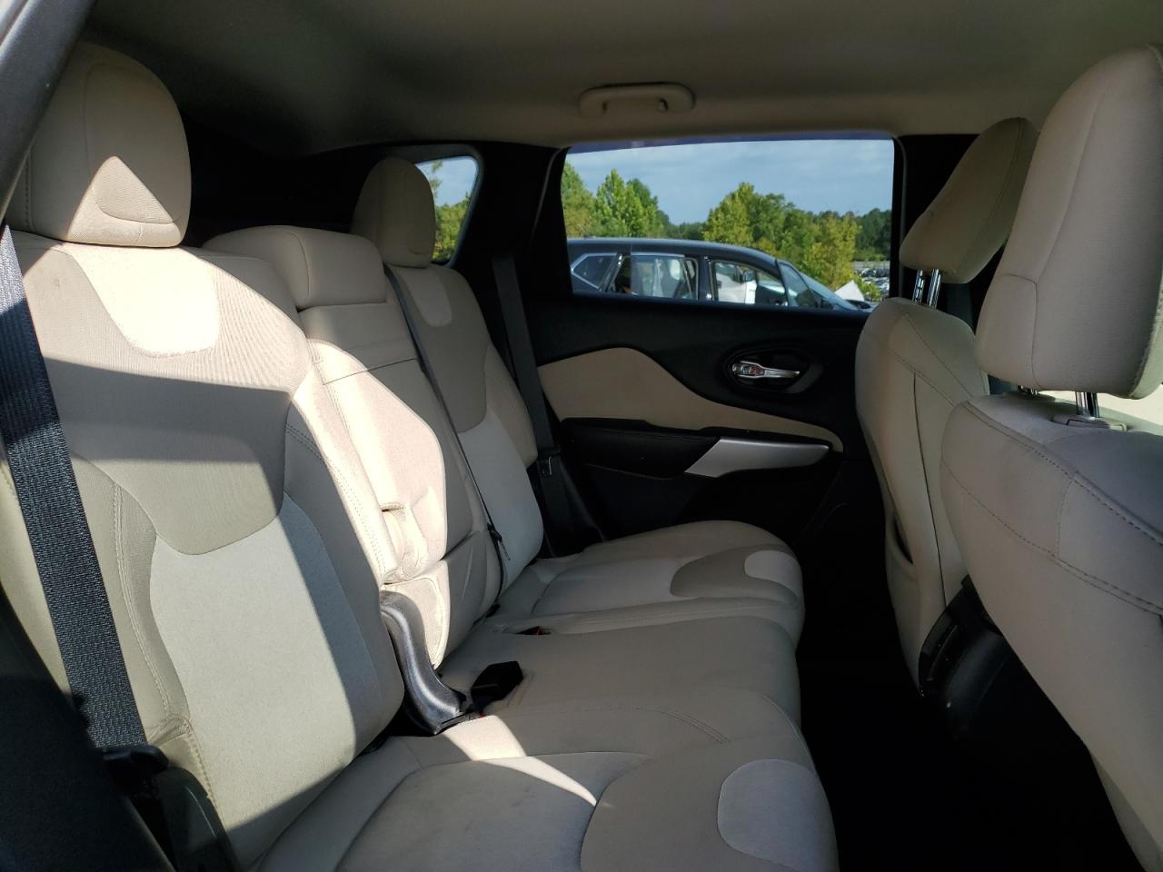 2018 Jeep Cherokee Latitude VIN: 1C4PJLCB5JD595528 Lot: 71352935