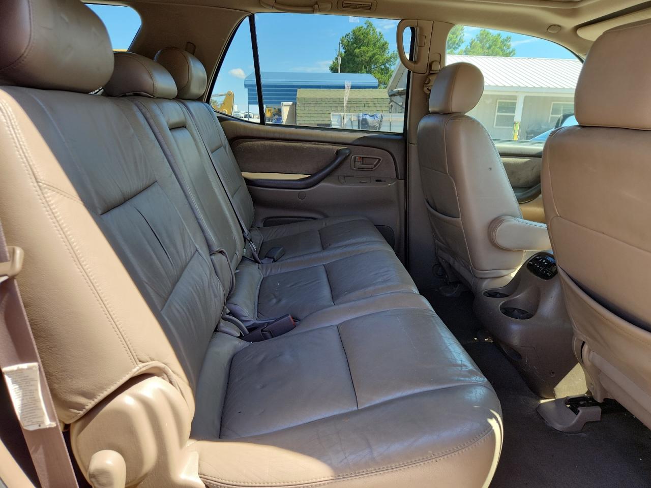 2004 Toyota Sequoia Sr5 VIN: 5TDZT34A74S238174 Lot: 81682985