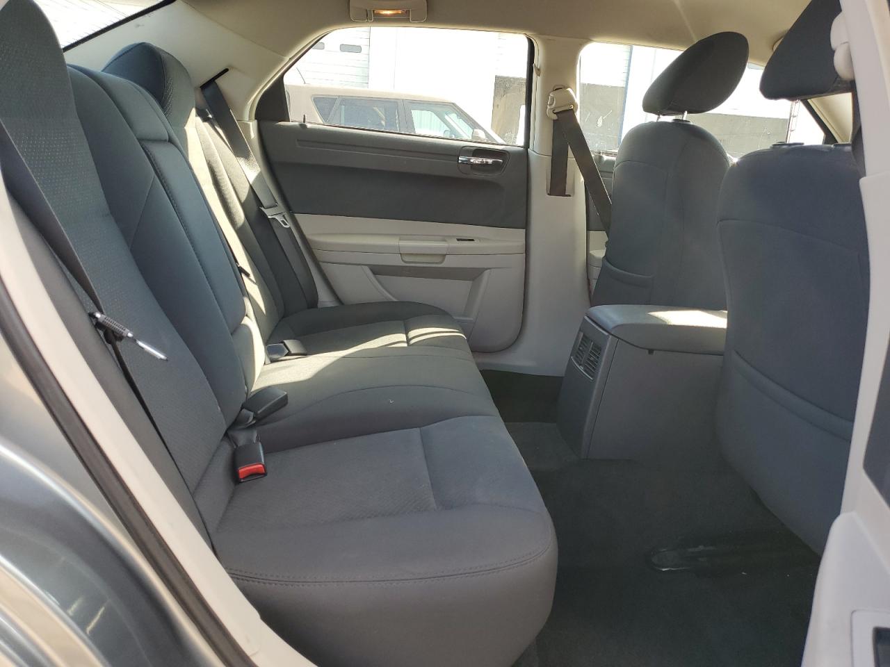 2007 Chrysler 300 VIN: 2C3KA43RH7HH23681 Lot: 82153715