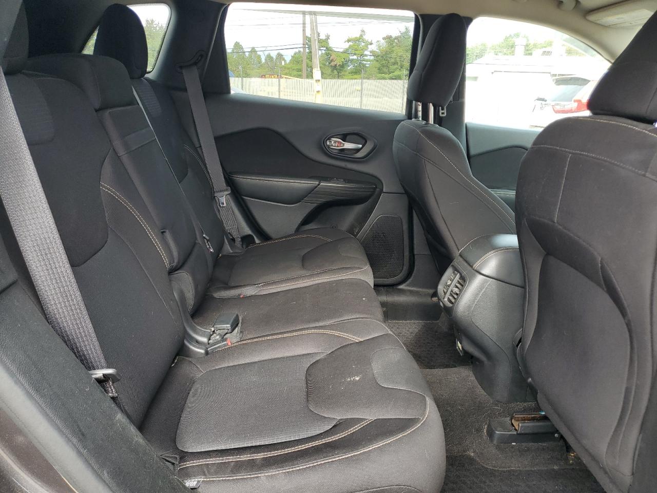 2015 Jeep Cherokee Latitude VIN: 1C4PJLCB6FW656283 Lot: 81458715