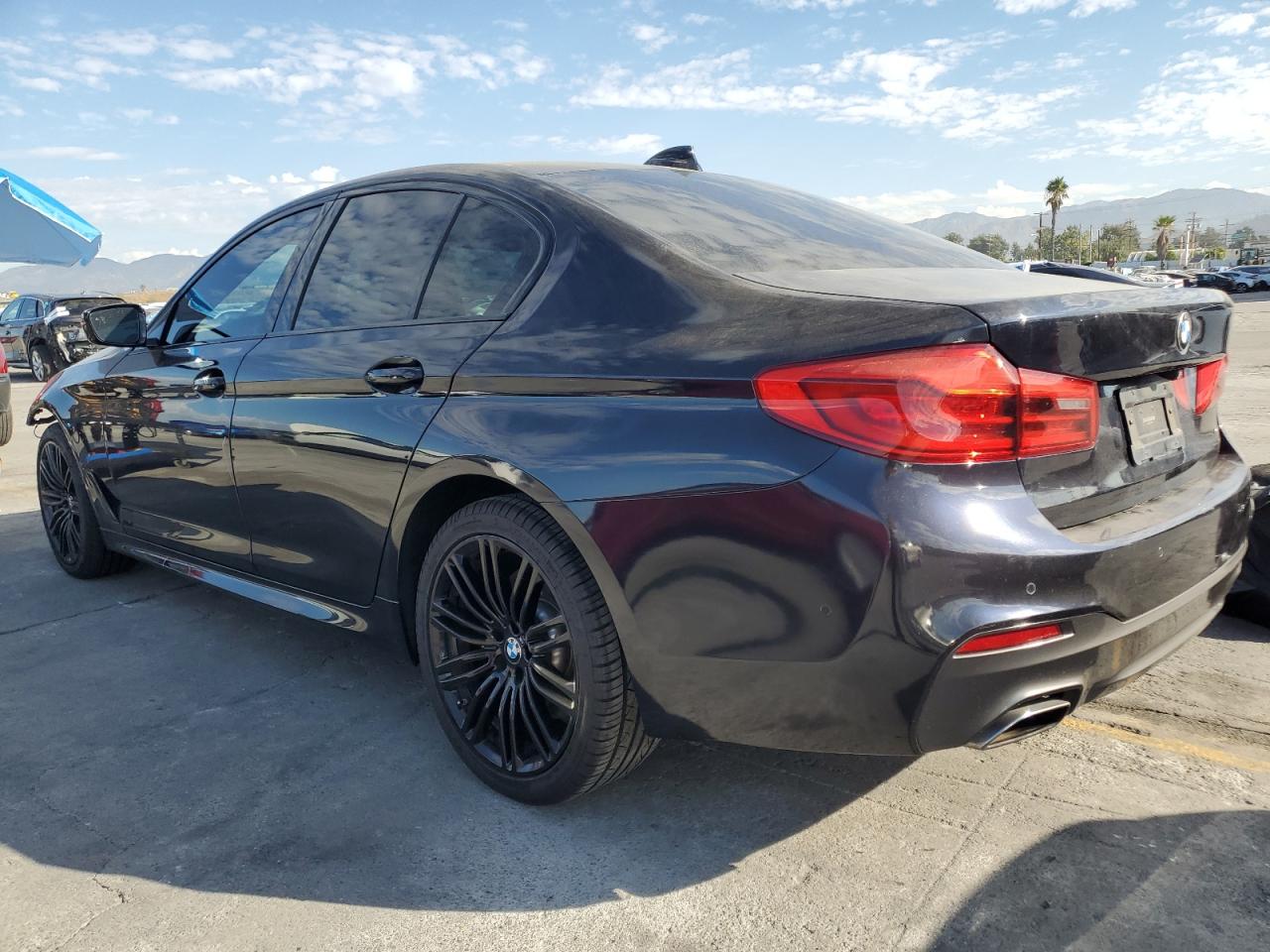 Фото: WBAJE5C52KG919516