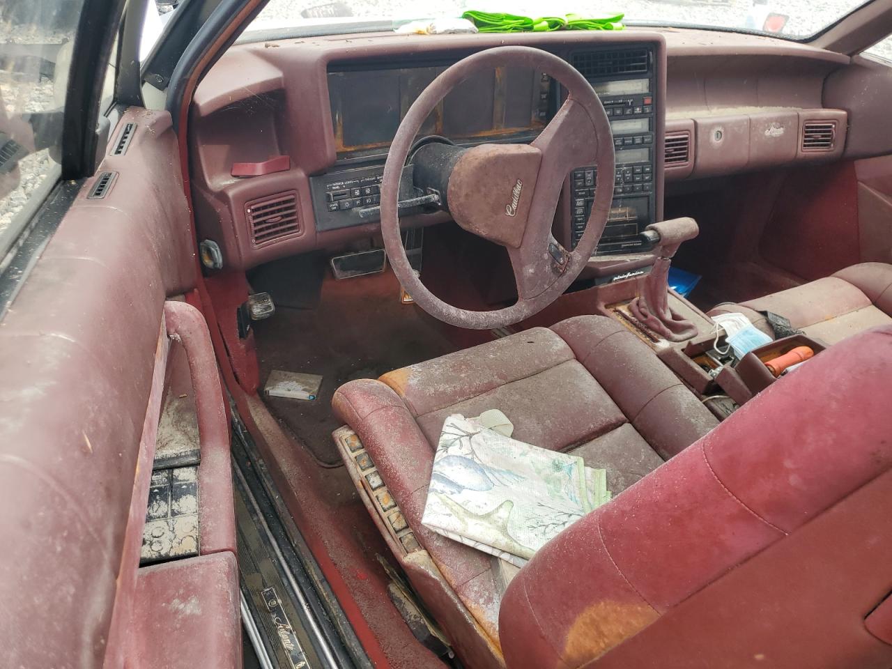 1987 Cadillac Allante VIN: 1G6VR3175HU100207 Lot: 71065825