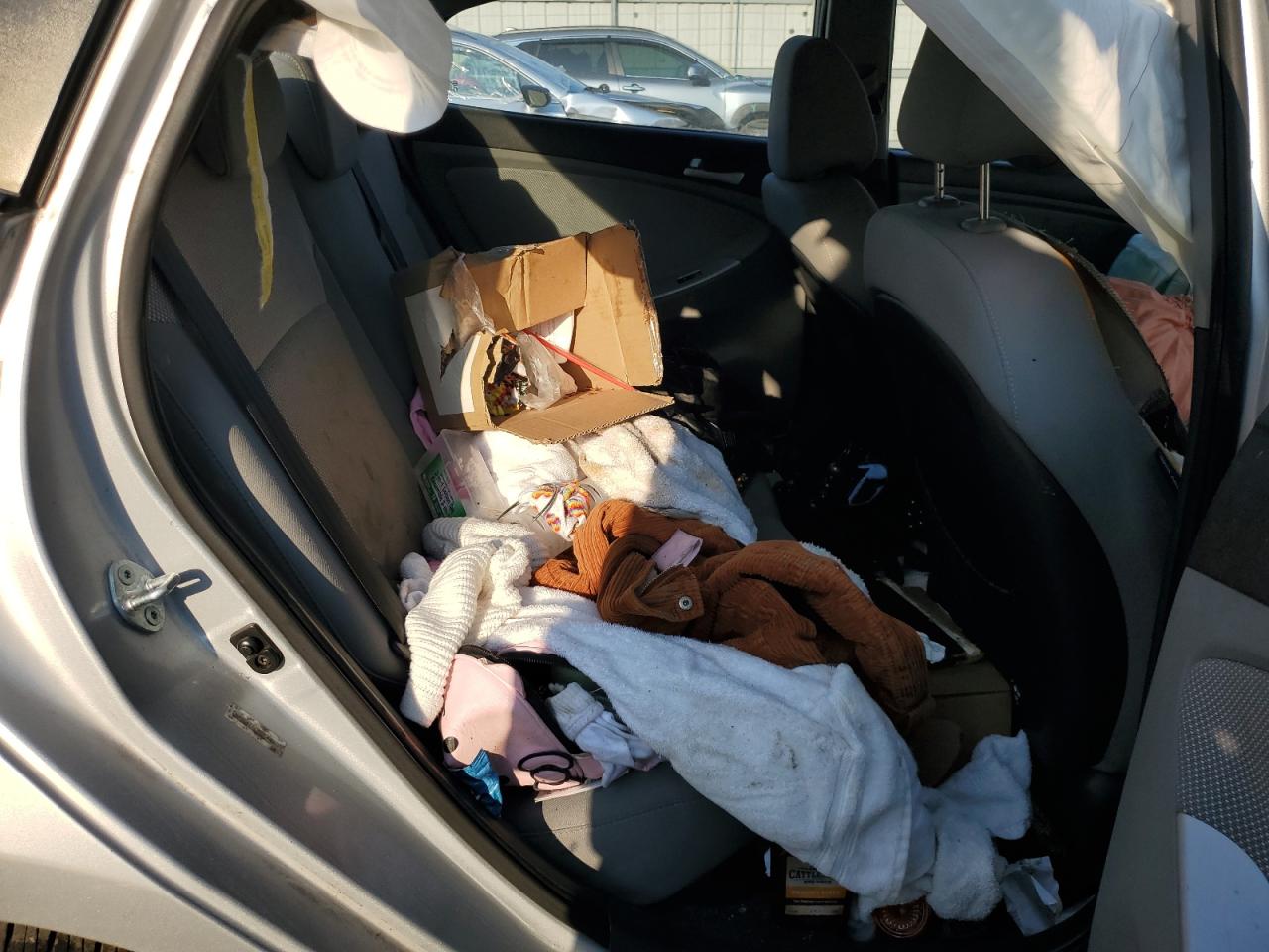 2013 Hyundai Accent VIN: KMHCT4AEXDU556218 Lot: 80474115