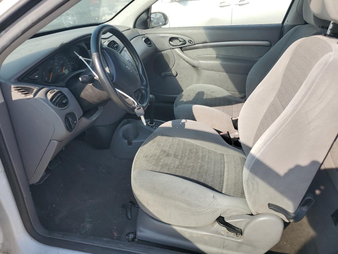 2000 Ford Focus Zx3 VIN: 3FAFP3136YR136554 Lot: 80854065