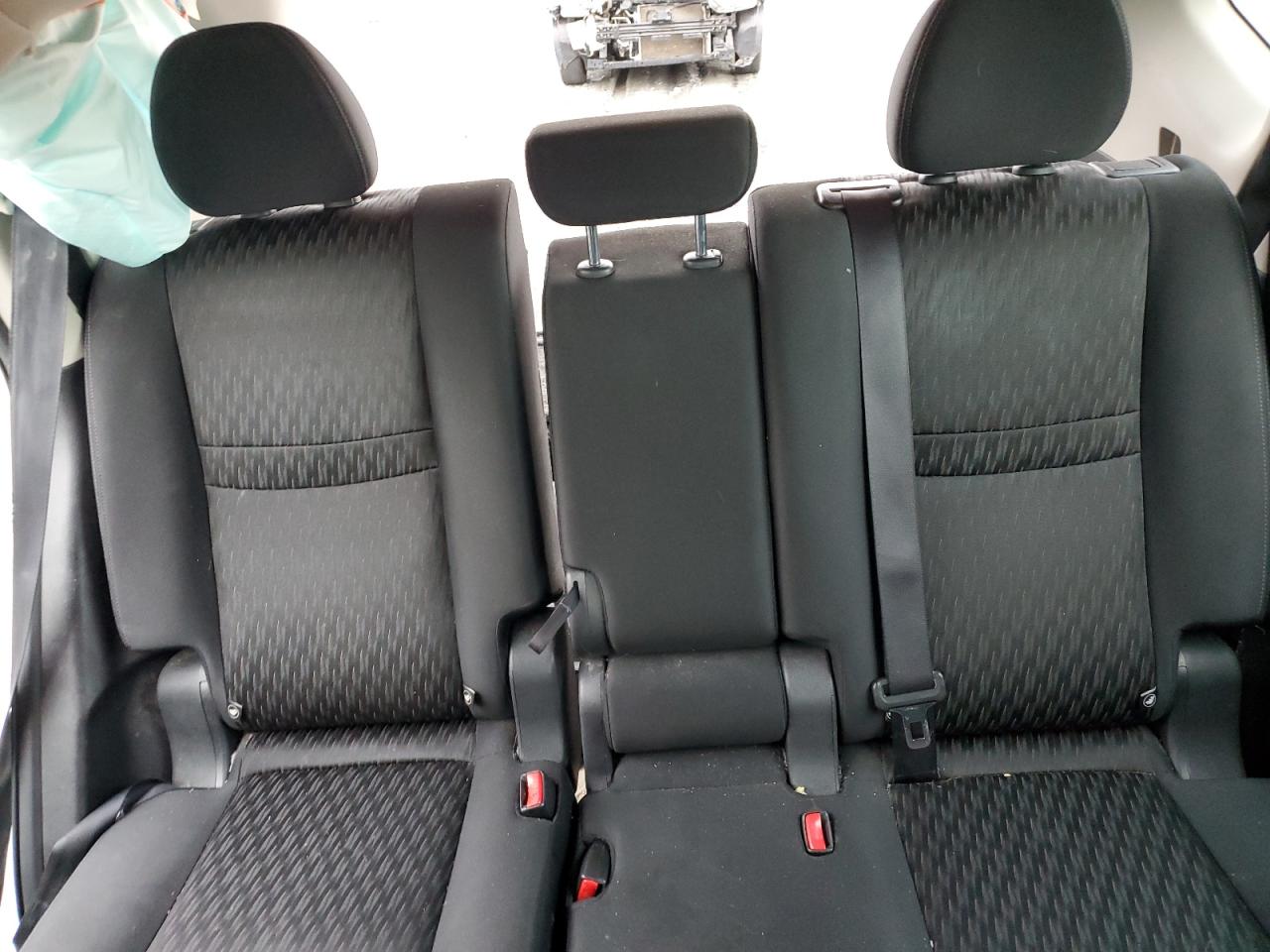 2018 Nissan Rogue S VIN: KNMAT2MT5JP530677 Lot: 84782445