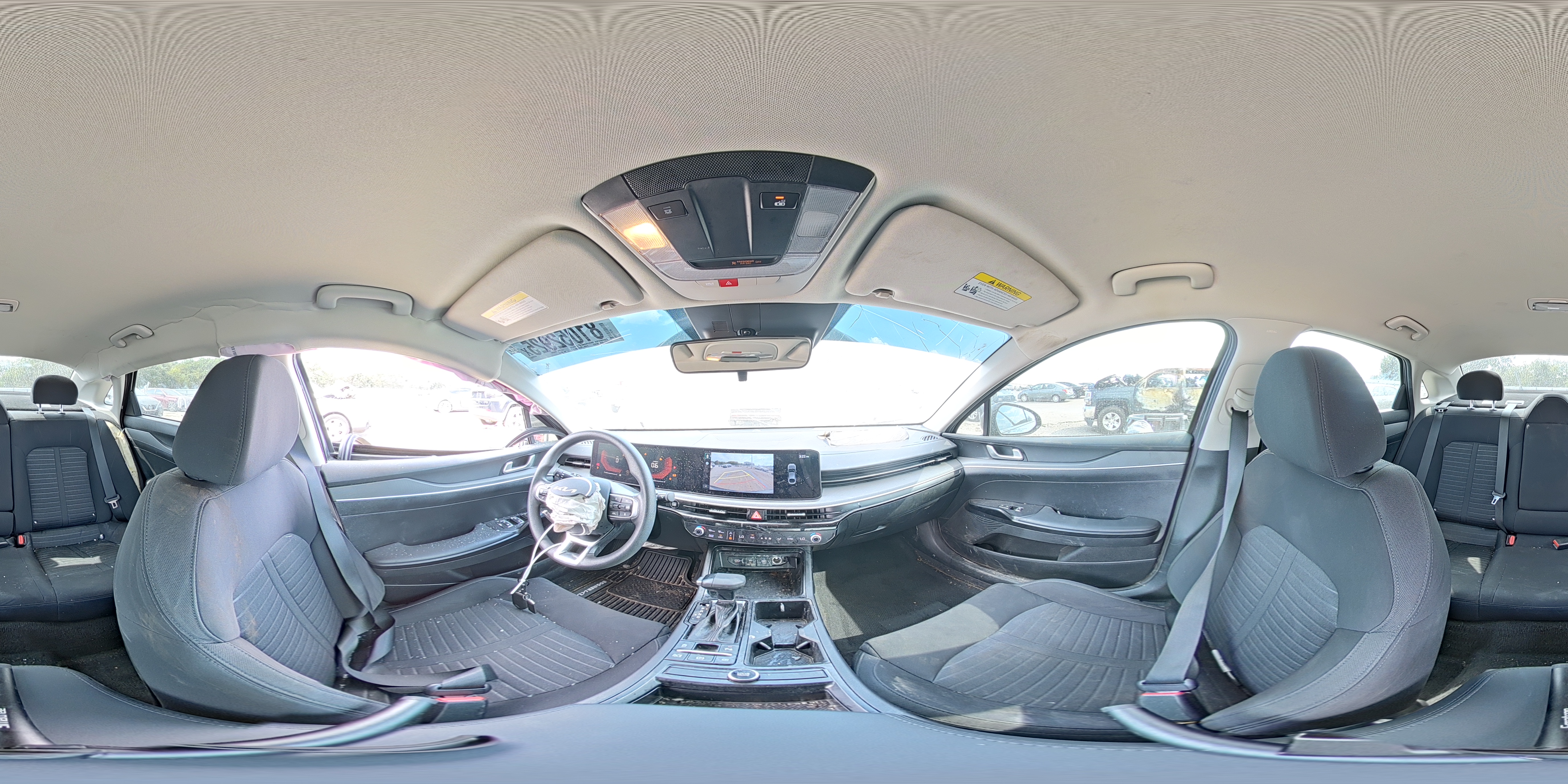 2025 Kia K5 Lxs VIN: KNAG24J74S5300431 Lot: 81052925